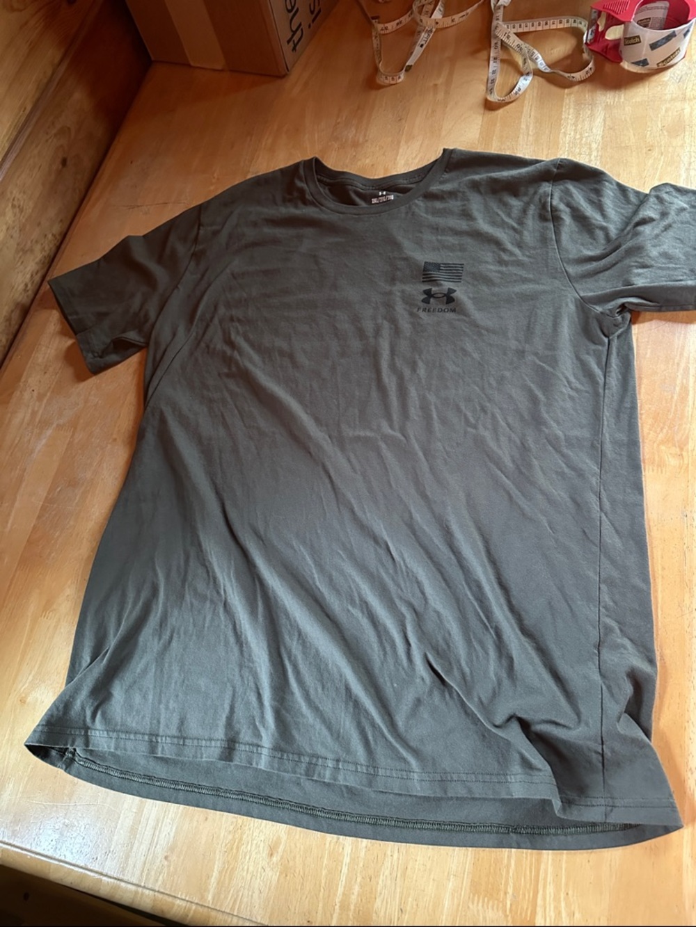 Under Armour Men’s Short Sleeve Tee in Olive